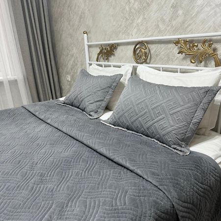 Appartement Уютная 2 Ком-Я Квартира В Центре Города, Район "Арбата" à Almaty Extérieur photo