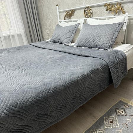 Appartement Уютная 2 Ком-Я Квартира В Центре Города, Район "Арбата" à Almaty Extérieur photo